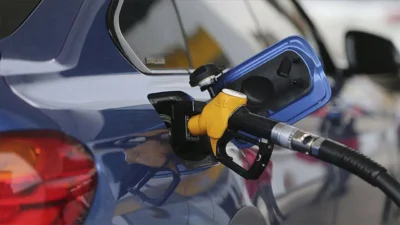 Motorin fiyatlarına gelen son zam, uluslararası gelişmelerle bağlantılı olarak dikkat