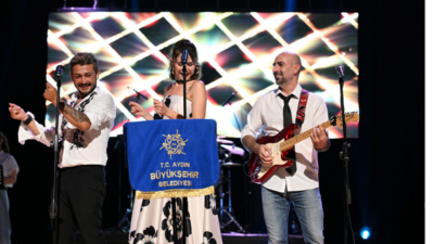 Aydın Büyükşehir Belediyesi tarafından düzenlenen 'Yaz Konserleri' sürüyor. Kentin dört