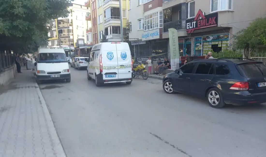 Afyonkarahisar'ın Sandıklı ilçesinde dördüncü kattaki penceresinden düşerek ağır yaralanan 62