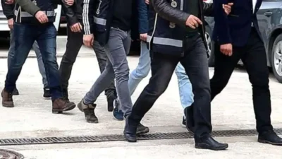 İzmir'de terör örgütü DEAŞ'a yönelik düzenlenen eş zamanlı operasyonlarda propaganda