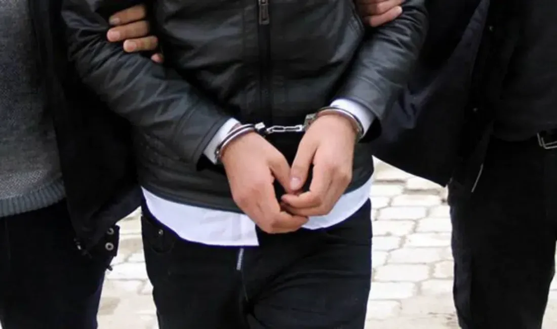 Samsun'un İlkadım ilçesinde saldırıya uğrayan 19 yaşındaki genç, tabancayla bacağından