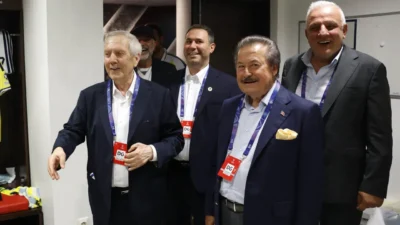 Fenerbahçe Başkanı Aziz Yıldırım, UEFA Şampiyonlar Ligi play-off turu rövanş