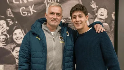 Real Madrid Teknik Direktörü Jose Mourinho, milli yıldız Arda Güler'in