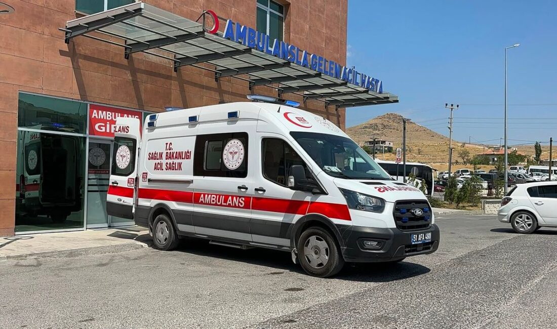 Niğde’de faaliyet gösteren iki ayrı özel fabrikada çalışan 40 işçi,