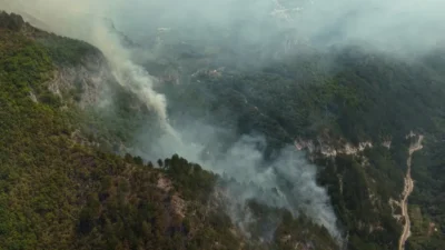 Bosna Hersek'te güneyindeki Konjic'te orman yangınları çıktı. Yangınlarda söndürme çalışmaları
