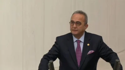 Eski CHP Genel Başkan Yardımcısı ve Aydın Milletvekili olarak görev