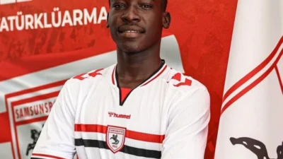 Trendyol Süper Lig ekiplerinden Samsunspor, Çadlı orta saha oyuncusu Mbaitoloum