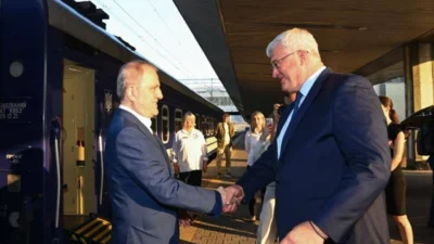 Azerbaycan Dışişleri Bakanı Ceyhun Bayramov, resmi temaslarda bulunmak üzere Ukrayna’ya
