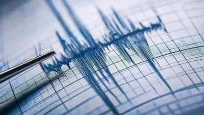 Ege Denizi’nde, İzmir’in Karaburun ilçesi açıklarında 3.8 büyüklüğünde deprem meydana