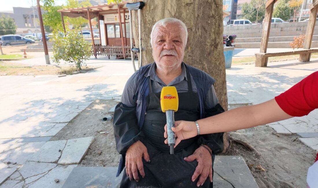 Kahramanmaraş’ta Ökkeş abi, 12 yaşında başladığı ayakkabı boyacılığını 70 yaşında