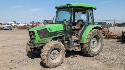 Kahramanmaraş İcra Dairesi, borçtan dolayı haczedilen 2023 model Deutz-Fahr marka