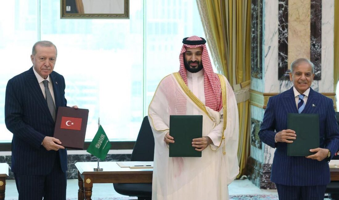 Türkiye, Suudi Arabistan ve Pakistan arasında imzalanan "Mekke Anlaşması", bölgesel