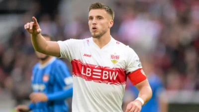 Aleksey Batrakov'u İstanbul'a getiren ve resmi sözleşme imzalamaya hazırlanan Galatasaray,