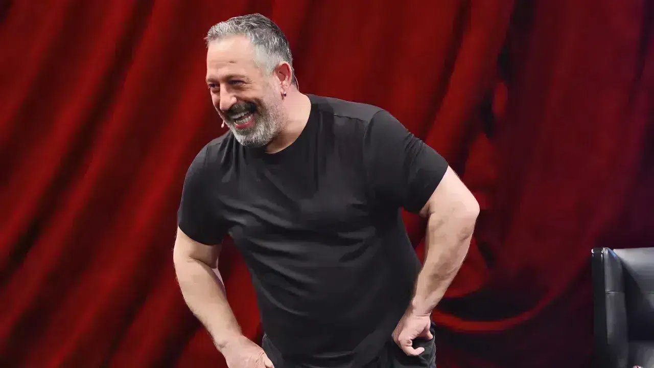 Ünlü komedyen Cem Yılmaz, Kahve Dünyası'nın kurucusu Birol Altınkılıç'ın cenaze