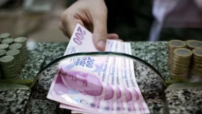 Milyonlarca emekli ve memurun gözü Ocak 2027 maaş zammına çevrilirken,