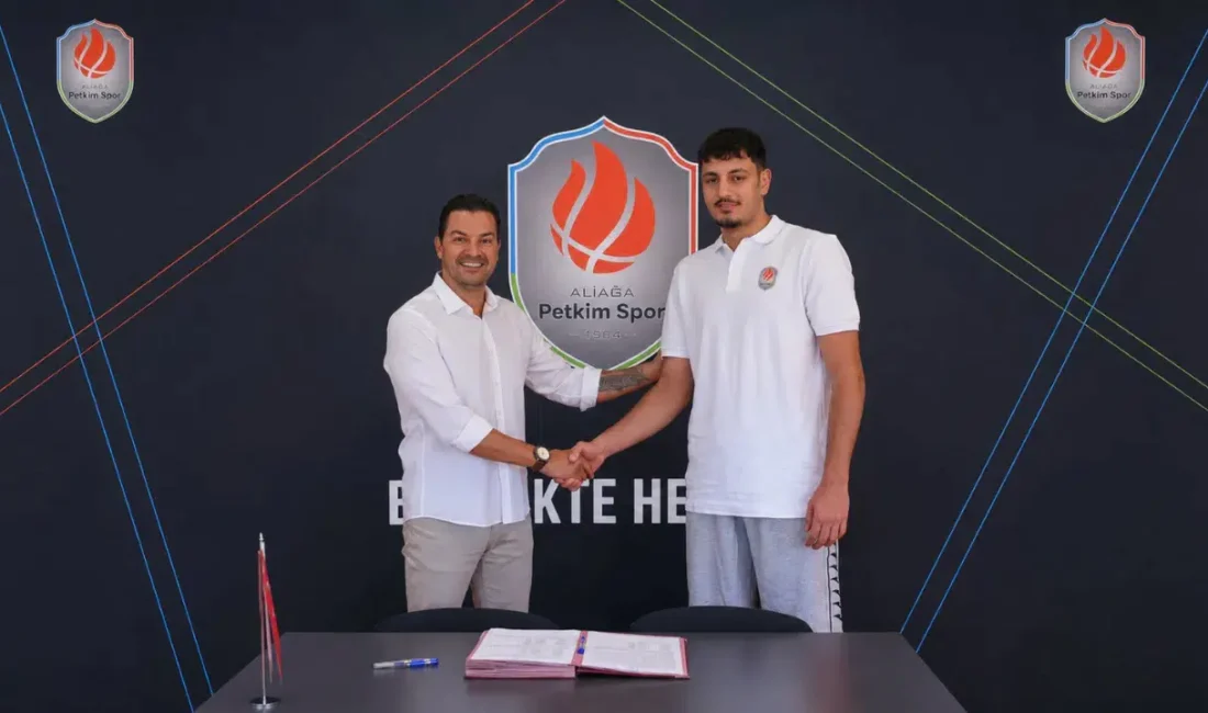 Basketbol Süper Lig ekiplerinden Aliağa Petkimspor, Bursaspor forması giyen 19