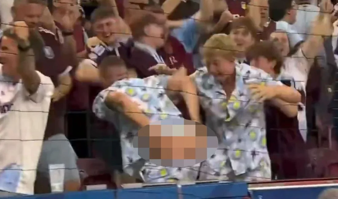 UEFA Süper Kupa'da Aston Villa'nın golü sonrası bir taraftarın sıra
