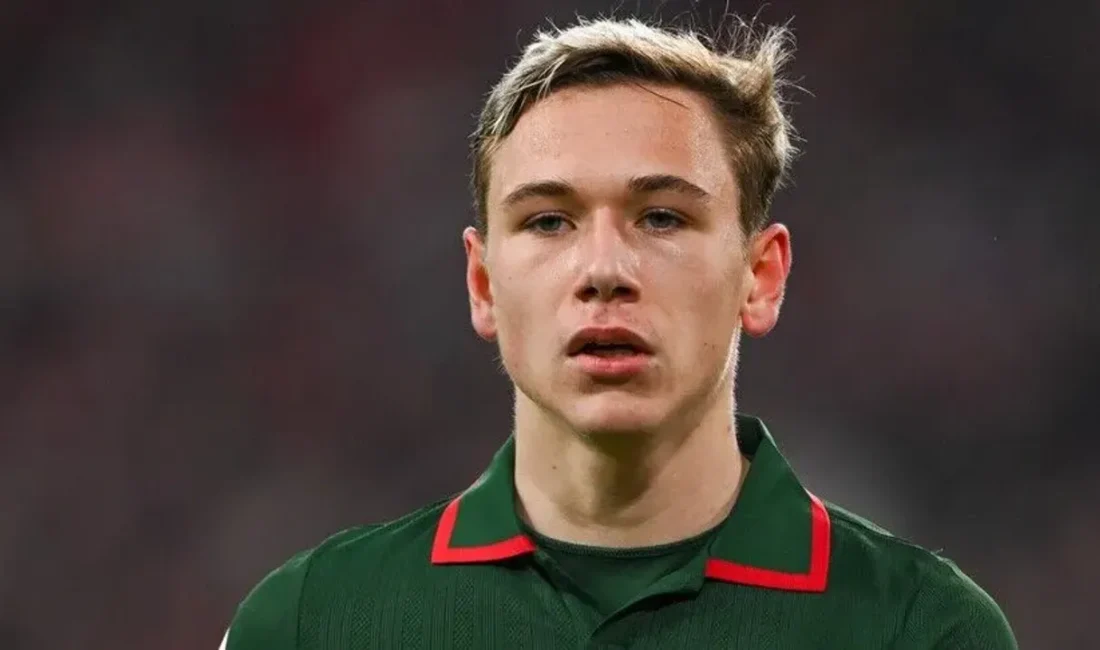 Galatasaray, 21 yaşındaki Rus orta saha Aleksey Batrakov için Lokomotiv