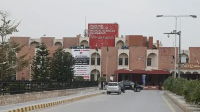Pakistan'ın başkenti İslamabad'da bir hastanenin yenidoğan ünitesinde çıkan yangında ilk