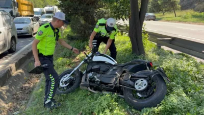 Samsun'un Canik ilçesinde motosiklet kamyona arkadan çarptı. Çarpmanın etkisiyle motosiklet